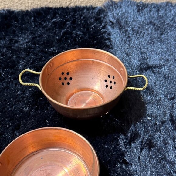 Vintage Copper Miniature Colander & Pan Set With Brass Handles - Picture 2 of 5